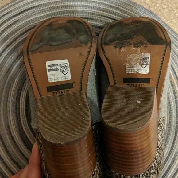 Women's Leila Bootie, Grey Felt Shine -Size 7 - Picture 5 of 7